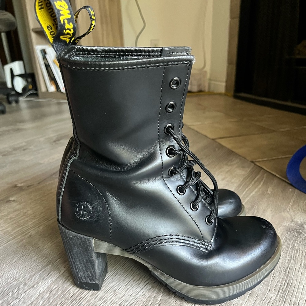 DR MARTEN Darcie Boots